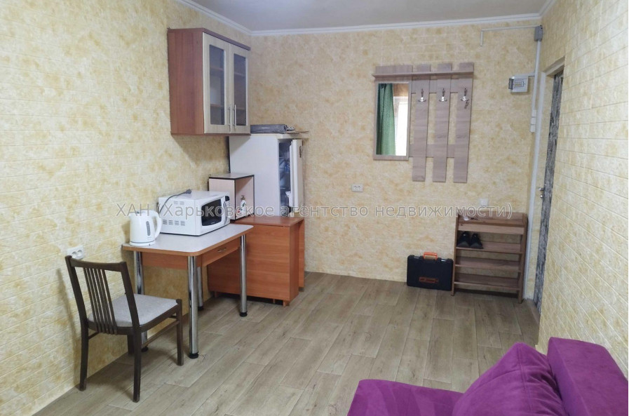 Продам квартиру, Гвардейцев Широнинцев ул. , 1 кім., 23 м², капитальный ремонт 