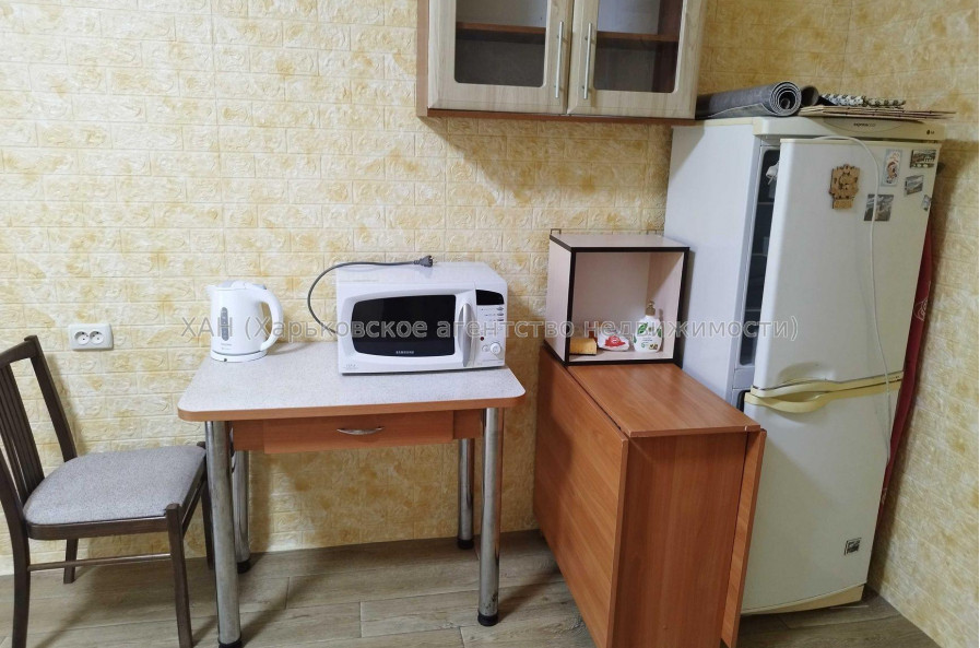 Продам квартиру, Гвардейцев Широнинцев ул. , 1 кім., 23 м², капитальный ремонт 