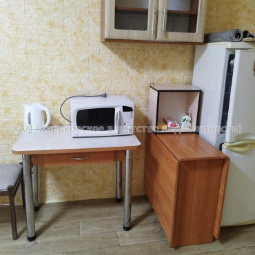 Продам квартиру, Гвардейцев Широнинцев ул. , 1  ком., 23 м², капитальный ремонт 