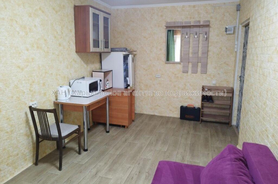 Продам квартиру, Гвардейцев Широнинцев ул. , 1 кім., 23 м², капитальный ремонт 