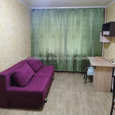 Продам квартиру, Гвардейцев Широнинцев ул. , 1  ком., 23 м², капитальный ремонт 