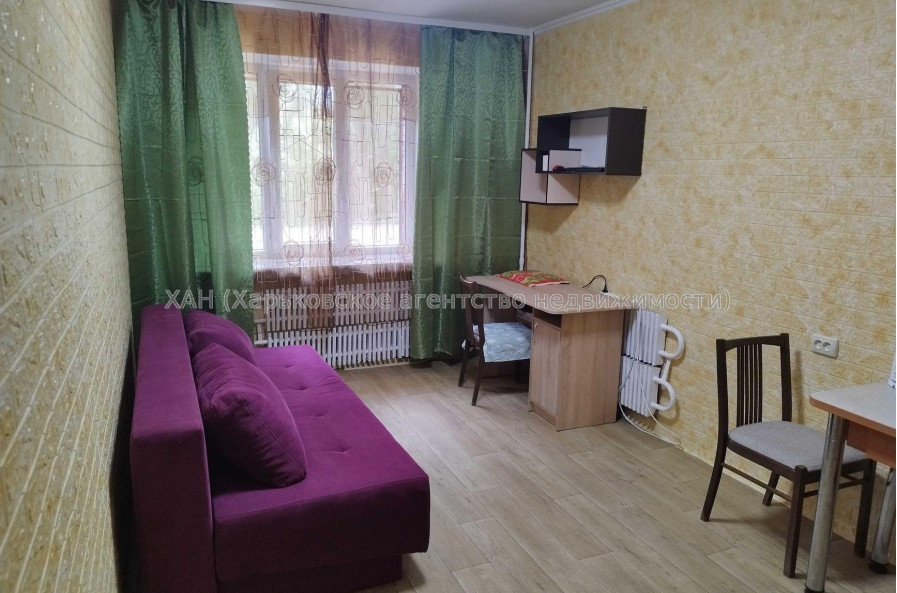 Продам квартиру, Гвардейцев Широнинцев ул. , 1 кім., 23 м², капитальный ремонт 