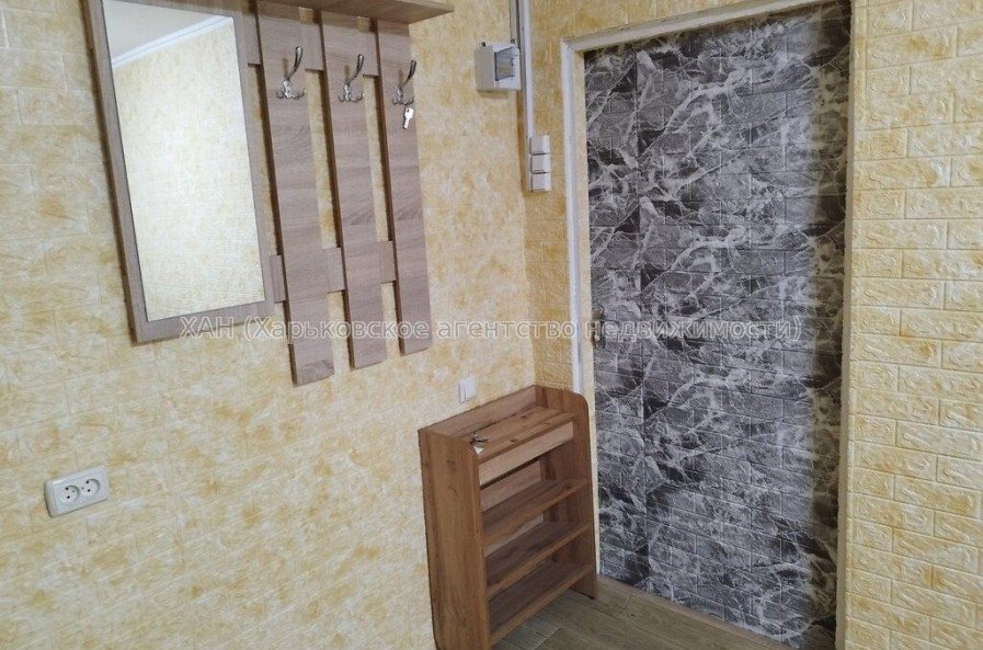 Продам квартиру, Гвардейцев Широнинцев ул. , 1 кім., 23 м², капитальный ремонт 