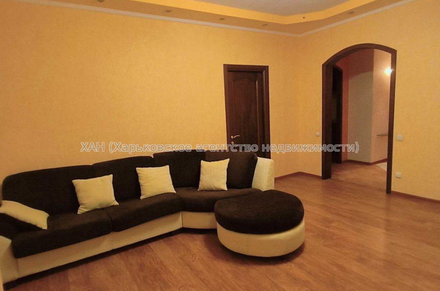 Продам квартиру, Подлесная ул. , 3 кім., 90.20 м², евроремонт 