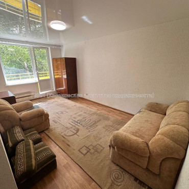 Продам квартиру, Непокоренных ул. , 2  ком., 46 м², косметический ремонт 