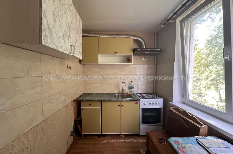 Продам квартиру, Непокоренных ул. , 2 кім., 46 м², косметический ремонт 