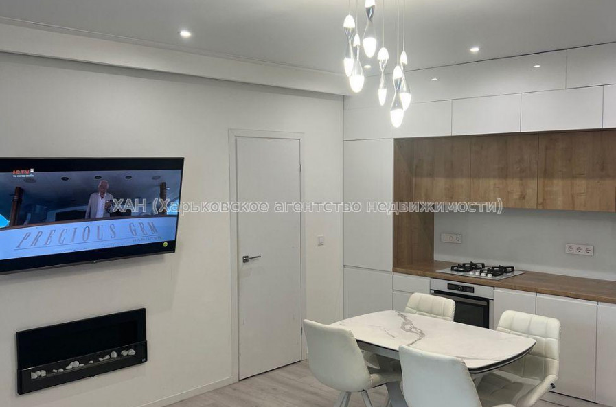 Продам квартиру, Новоалександровская ул. , 3  ком., 60 м², авторский дизайн 