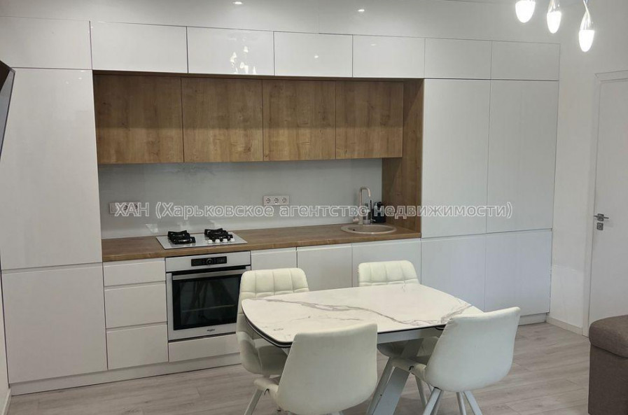 Продам квартиру, Новоалександровская ул. , 3  ком., 60 м², авторский дизайн 