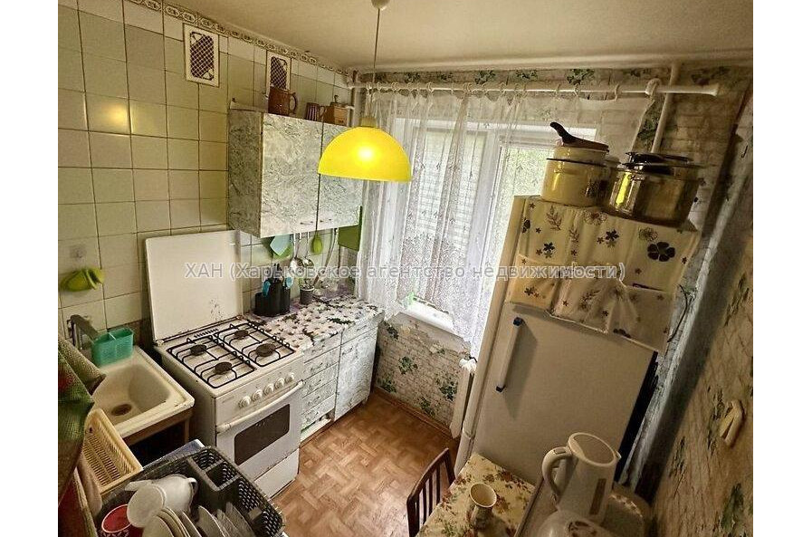 Продам квартиру, Каденюка ул. , 2  ком., 45.60 м², косметический ремонт 
