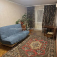 Продам квартиру, Валентиновская ул. , 3 кім., 72 м², частичный ремонт 