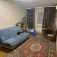 Продам квартиру, Валентиновская ул. , 3 кім., 72 м², частичный ремонт 