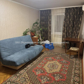 Продам квартиру, Валентиновская ул. , 3  ком., 72 м², частичный ремонт