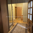 Продам квартиру, Валентиновская ул. , 3 кім., 72 м², частичный ремонт 