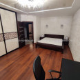 Продам квартиру, Залесская ул. , 2 кім., 60 м², евроремонт 
