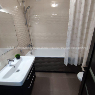 Продам квартиру, Залесская ул. , 2  ком., 60 м², евроремонт 