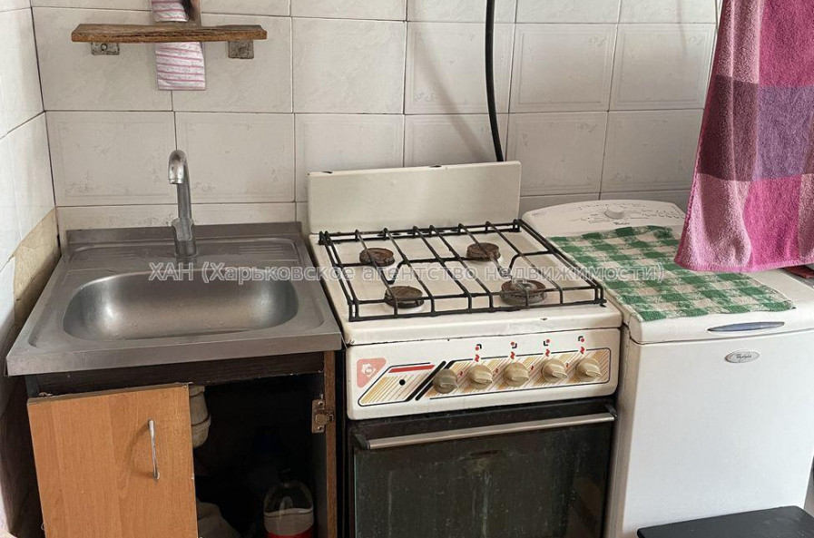 Продам квартиру, 23 Августа ул. , 1  ком., 14.30 м², косметический ремонт 
