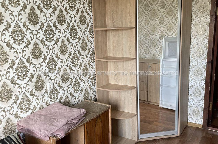 Продам квартиру, 23 Августа ул. , 1  ком., 14.30 м², косметический ремонт 