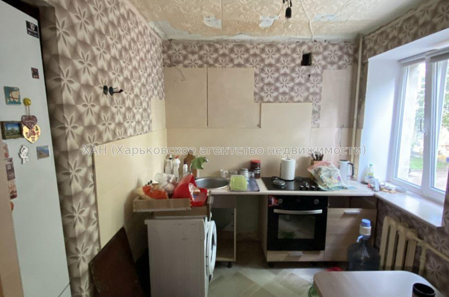 Продам квартиру, Харьковских Дивизий ул. , 1  ком., 29.70 м², частичный ремонт 