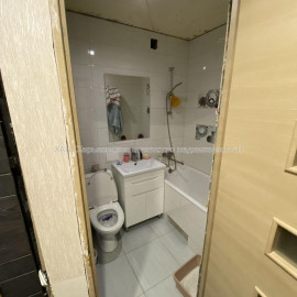 Продам квартиру, Харьковских Дивизий ул. , 1  ком., 29.70 м², частичный ремонт