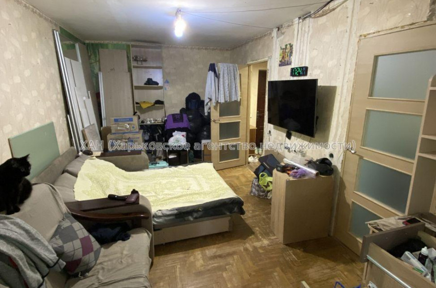 Продам квартиру, Харьковских Дивизий ул. , 1  ком., 29.70 м², частичный ремонт 