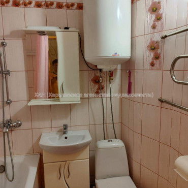 Продам квартиру, Академика Павлова ул. , 1 кім., 33 м², косметический ремонт 