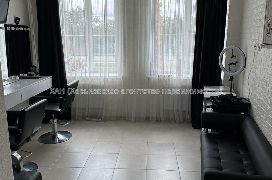 Продам нежилую недвижимость, салон красоты , 1  ком., 18.20 м², евроремонт 