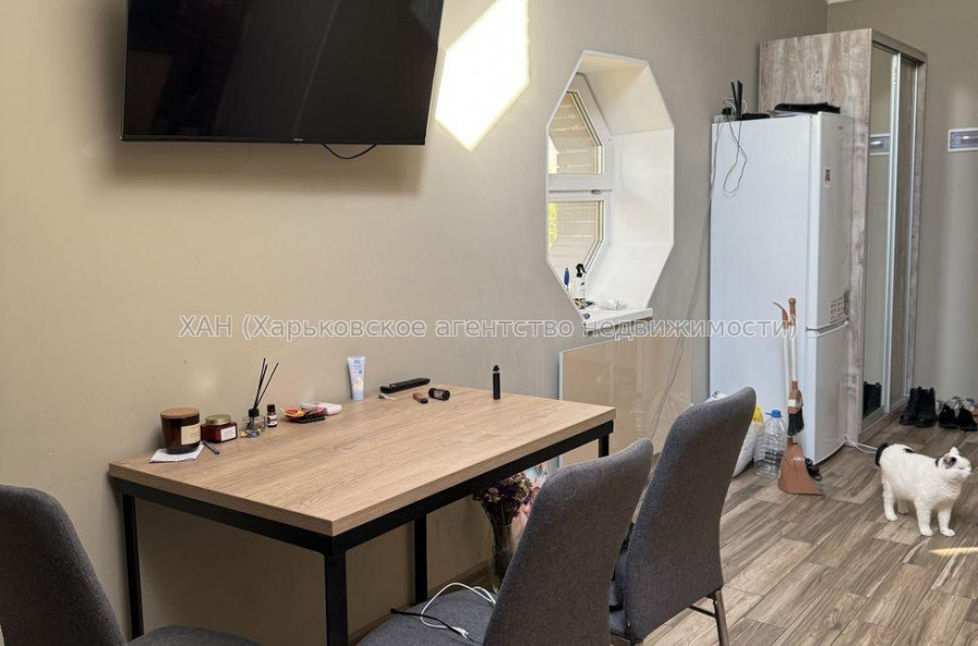 Продам квартиру, Академика Павлова ул. , 3  ком., 77 м², евроремонт 