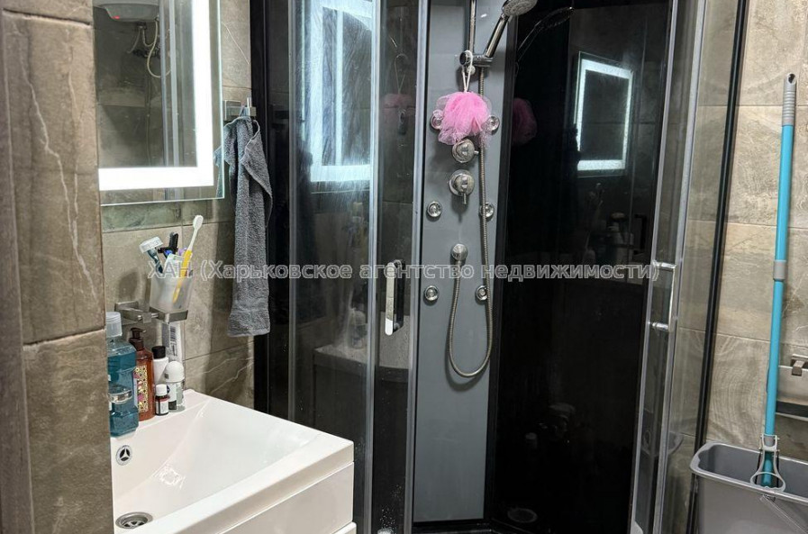 Продам квартиру, Академика Павлова ул. , 3  ком., 77 м², евроремонт 