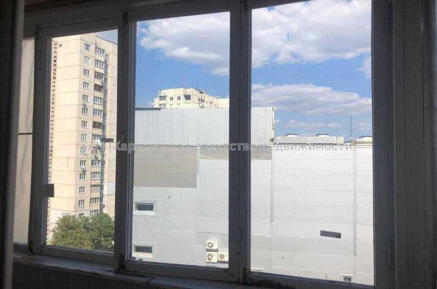 Продам квартиру, Гвардейцев Широнинцев ул. , 1  ком., 37.60 м², капитальный ремонт 
