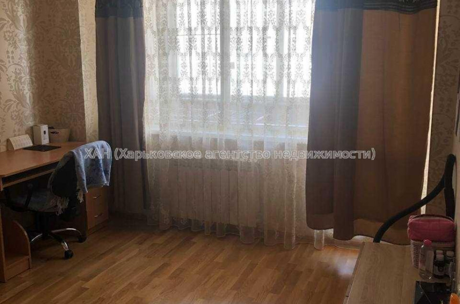 Продам квартиру, Гвардейцев Широнинцев ул. , 1  ком., 37.60 м², капитальный ремонт 