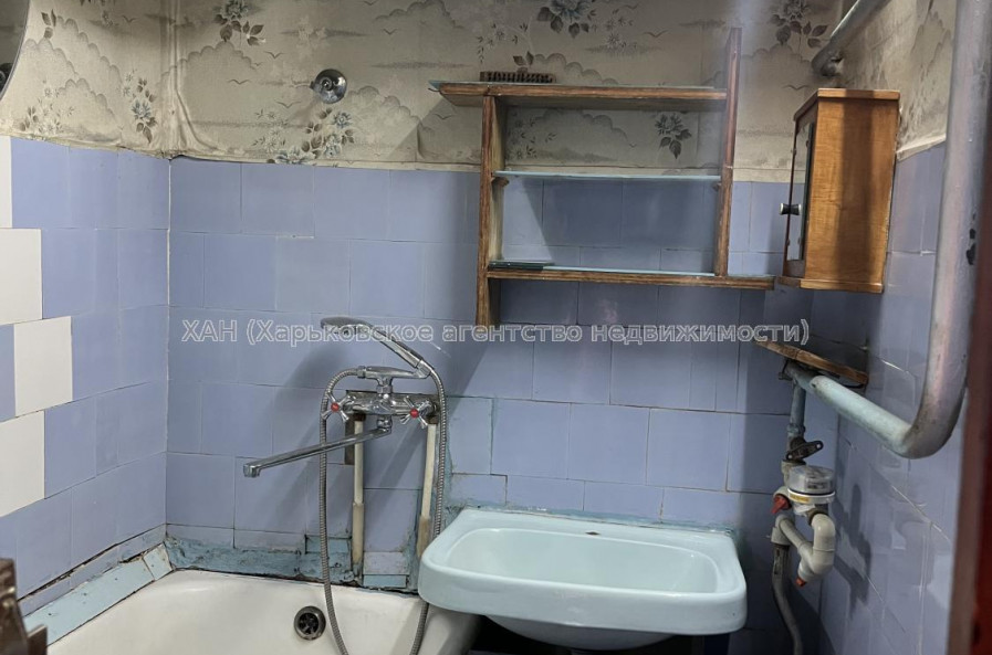 Продам квартиру, Гвардейцев Широнинцев ул. , 26 , 2 кім., 45 м², без ремонта 