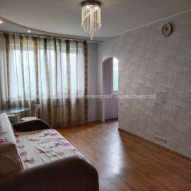 Продам квартиру, 3 кім., 65.40 м², капитальный ремонт