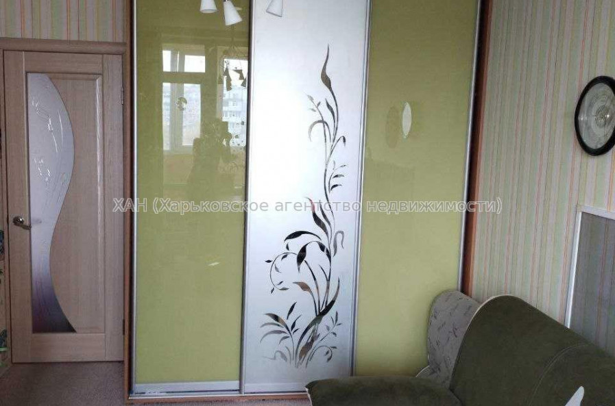 Продам квартиру, 3 кім., 65.40 м², капитальный ремонт 