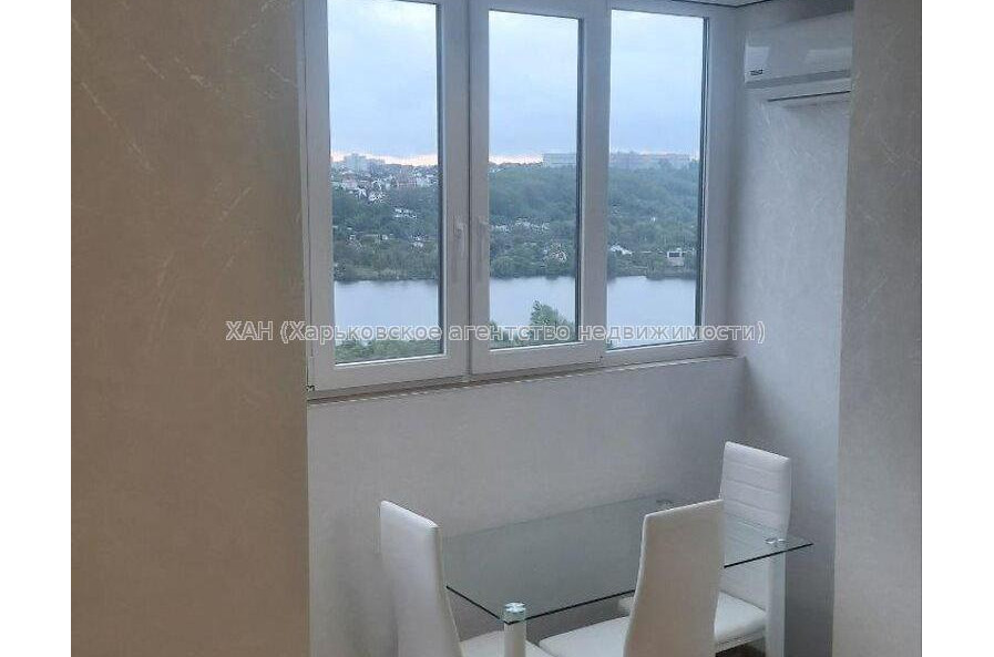 Продам квартиру, Непокоренных ул. , 1  ком., 45 м², евроремонт 