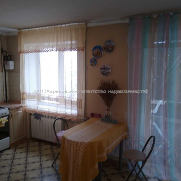 Продам квартиру, Зерновая ул. , 1  ком., 32 м², косметический ремонт 