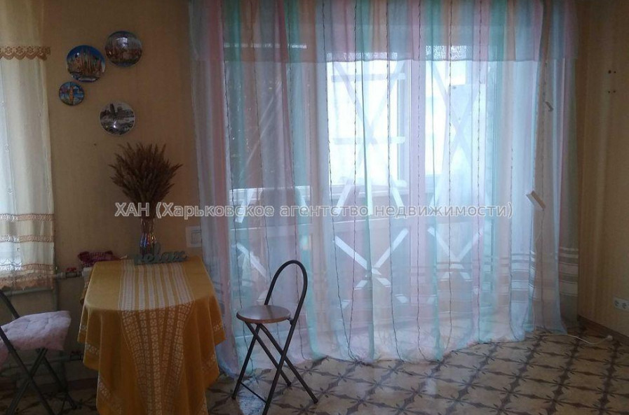 Продам квартиру, Зерновая ул. , 1 кім., 32 м², косметический ремонт 