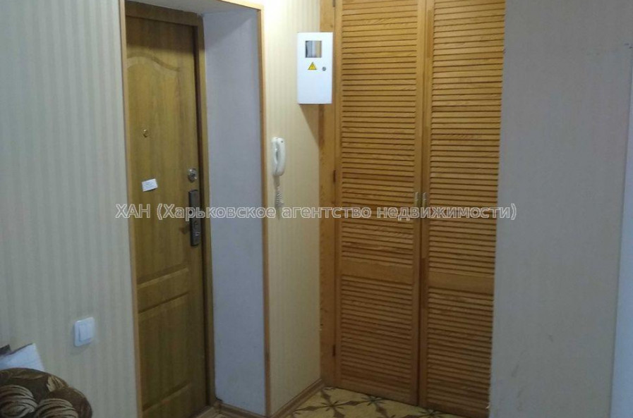 Продам квартиру, Зерновая ул. , 1 кім., 32 м², косметический ремонт 