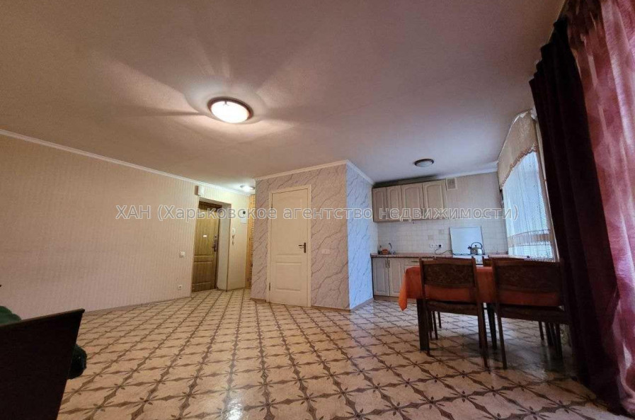 Продам квартиру, Зерновая ул. , 1  ком., 32 м², косметический ремонт 