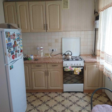 Продам квартиру, Зерновая ул. , 1  ком., 32 м², косметический ремонт 