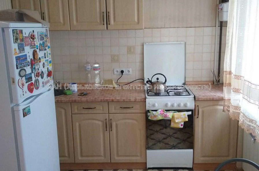 Продам квартиру, Зерновая ул. , 1 кім., 32 м², косметический ремонт 