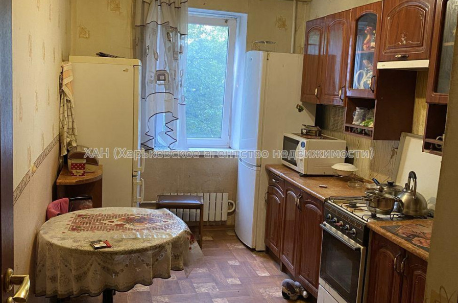 Продам квартиру, Юбилейный просп. , 61 , 3  ком., 67 м², косметический ремонт 