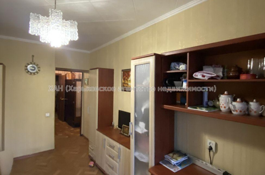 Продам квартиру, Юбилейный просп. , 61 , 3  ком., 67 м², косметический ремонт 