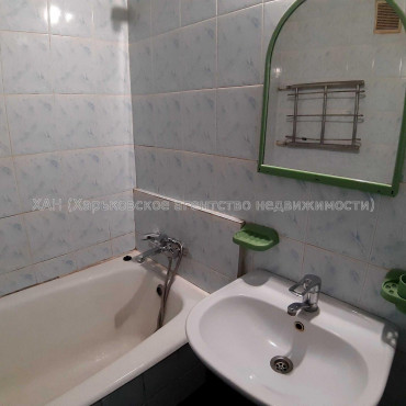 Продам квартиру, Гвардейцев Широнинцев ул. , 1 кім., 39 м², косметический ремонт 