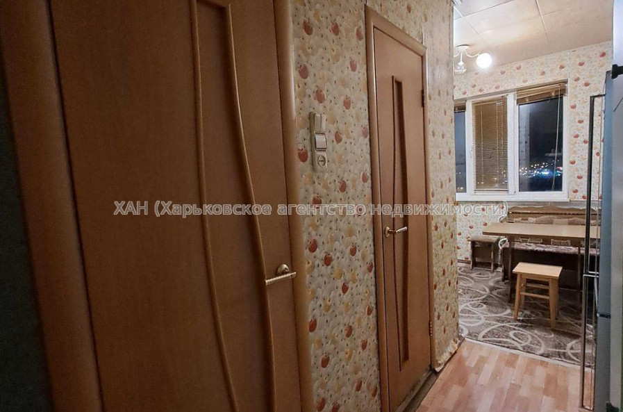 Продам квартиру, Гвардейцев Широнинцев ул. , 1 кім., 39 м², косметический ремонт 