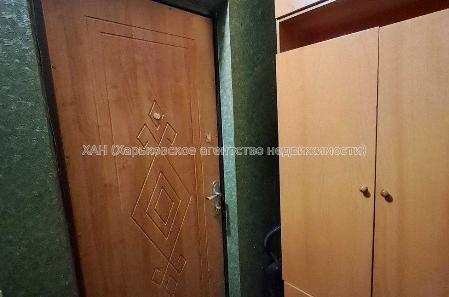 Продам квартиру, Гвардейцев Широнинцев ул. , 1 кім., 39 м², косметический ремонт 