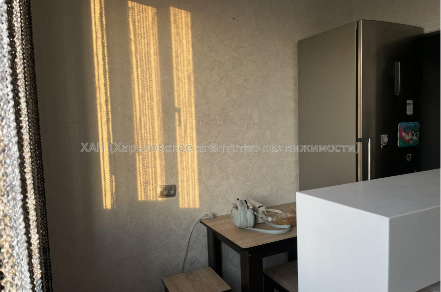 Продам квартиру, Соборности Украины ул. , 244 , 3  ком., 66.50 м², косметический ремонт 