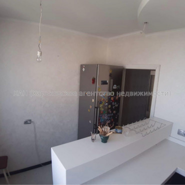 Продам квартиру, Соборности Украины ул. , 244 , 3 кім., 66.50 м², косметический ремонт 