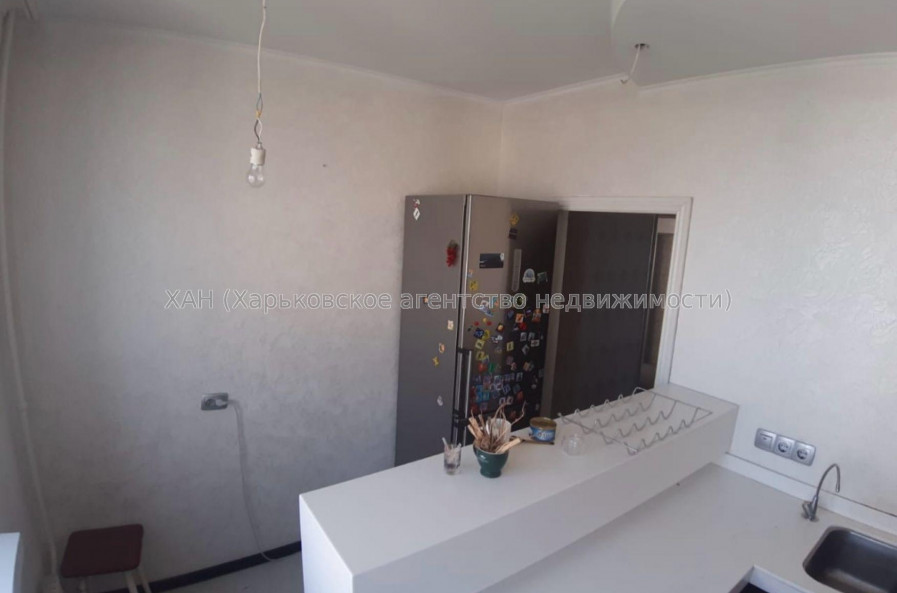 Продам квартиру, Соборности Украины ул. , 244 , 3  ком., 66.50 м², косметический ремонт 