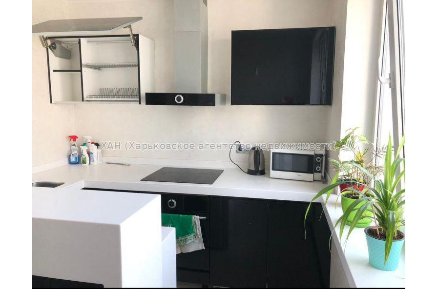 Продам квартиру, Соборности Украины ул. , 244 , 3  ком., 66.50 м², косметический ремонт 