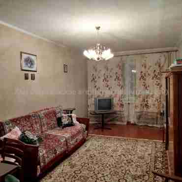 Продам квартиру, Зерновая ул. , 2  ком., 45 м², косметический ремонт 